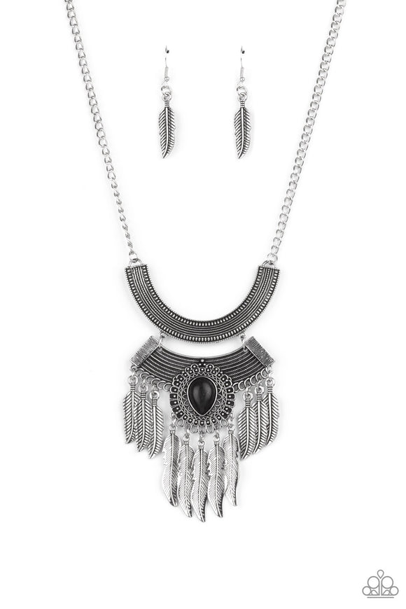 Paparazzi deals feather necklace