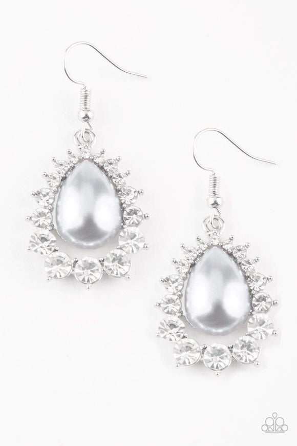 Snazzychicjewelryboutique Earrings Regal Renewal - Silver Pearl Earrings Paparazzi